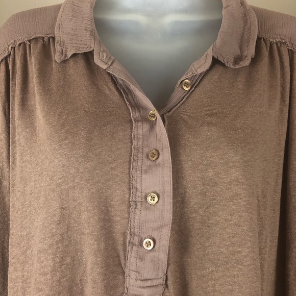 BLOUSE - Women's Free People Low Down Henley Linen Blend Cropped Top. Size Small - Picture 10 of 16